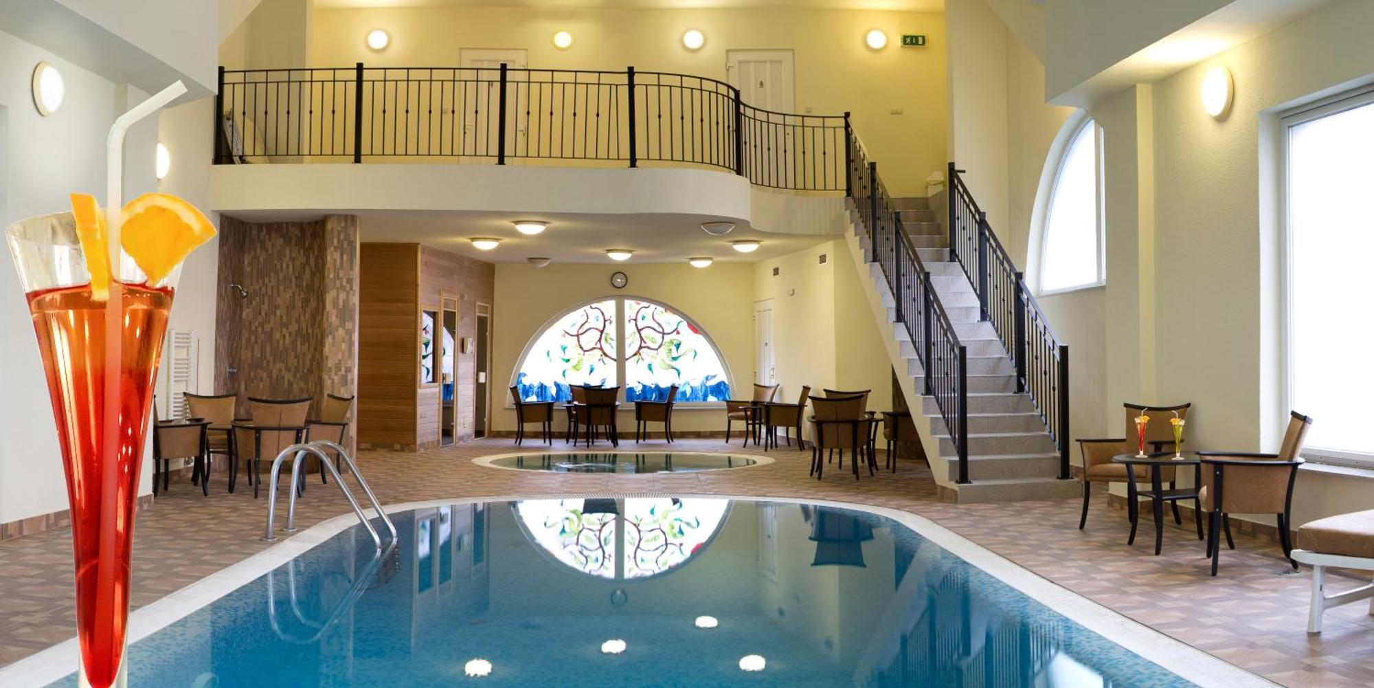Hotel Central Nyíregyháza Dış mekan fotoğraf