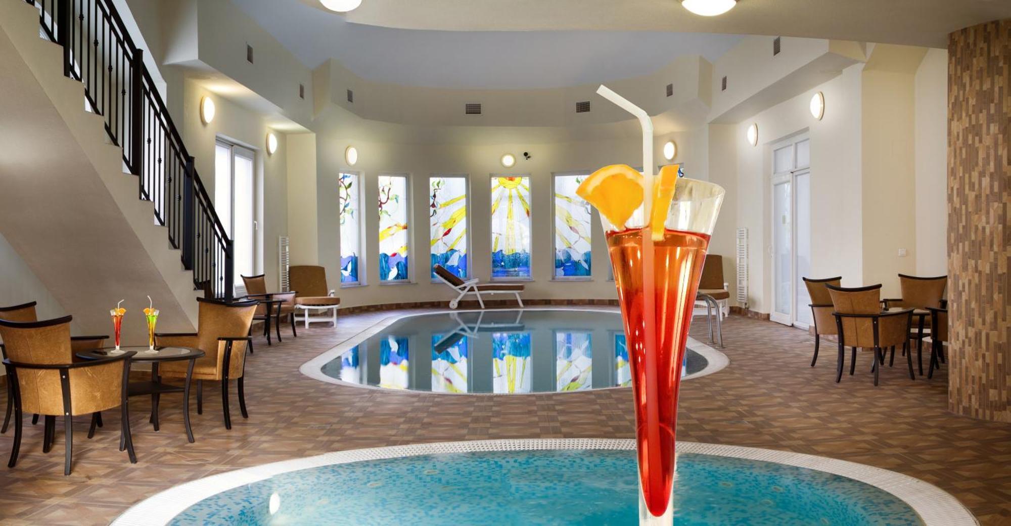 Hotel Central Nyíregyháza Dış mekan fotoğraf