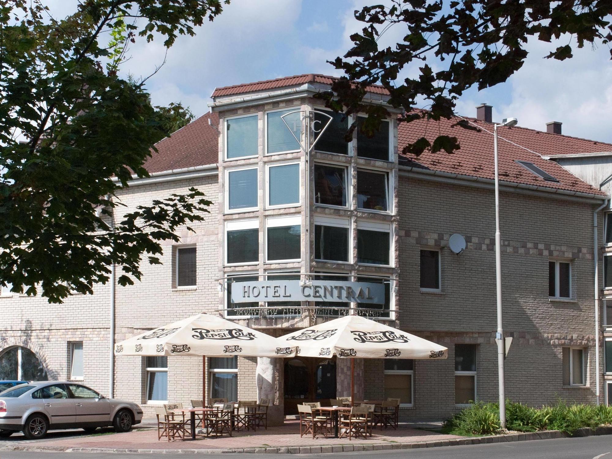 Hotel Central Nyíregyháza Dış mekan fotoğraf