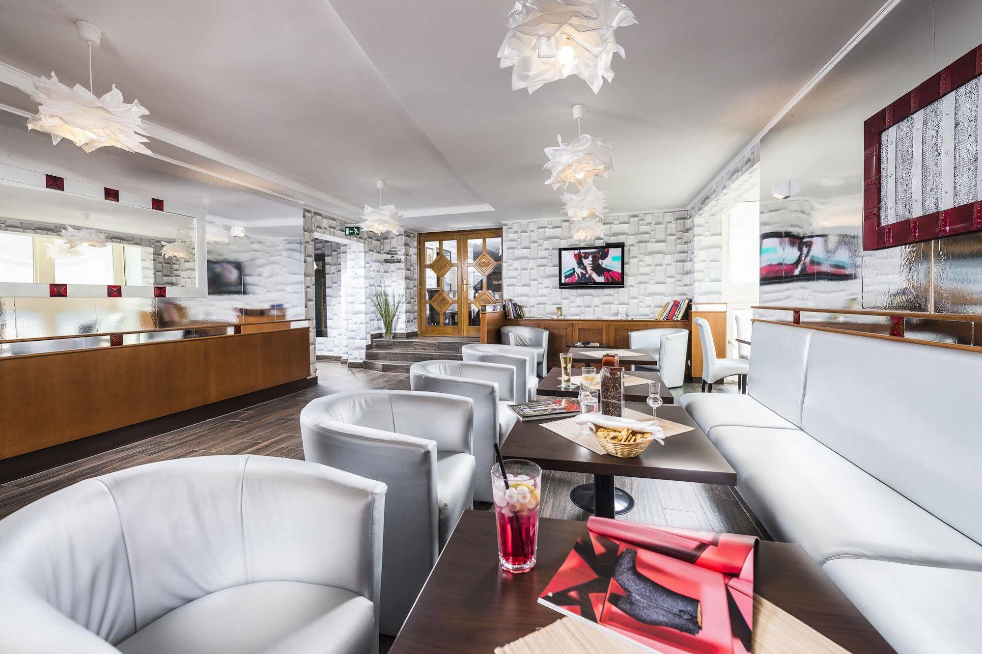 Hotel Central Nyíregyháza Dış mekan fotoğraf
