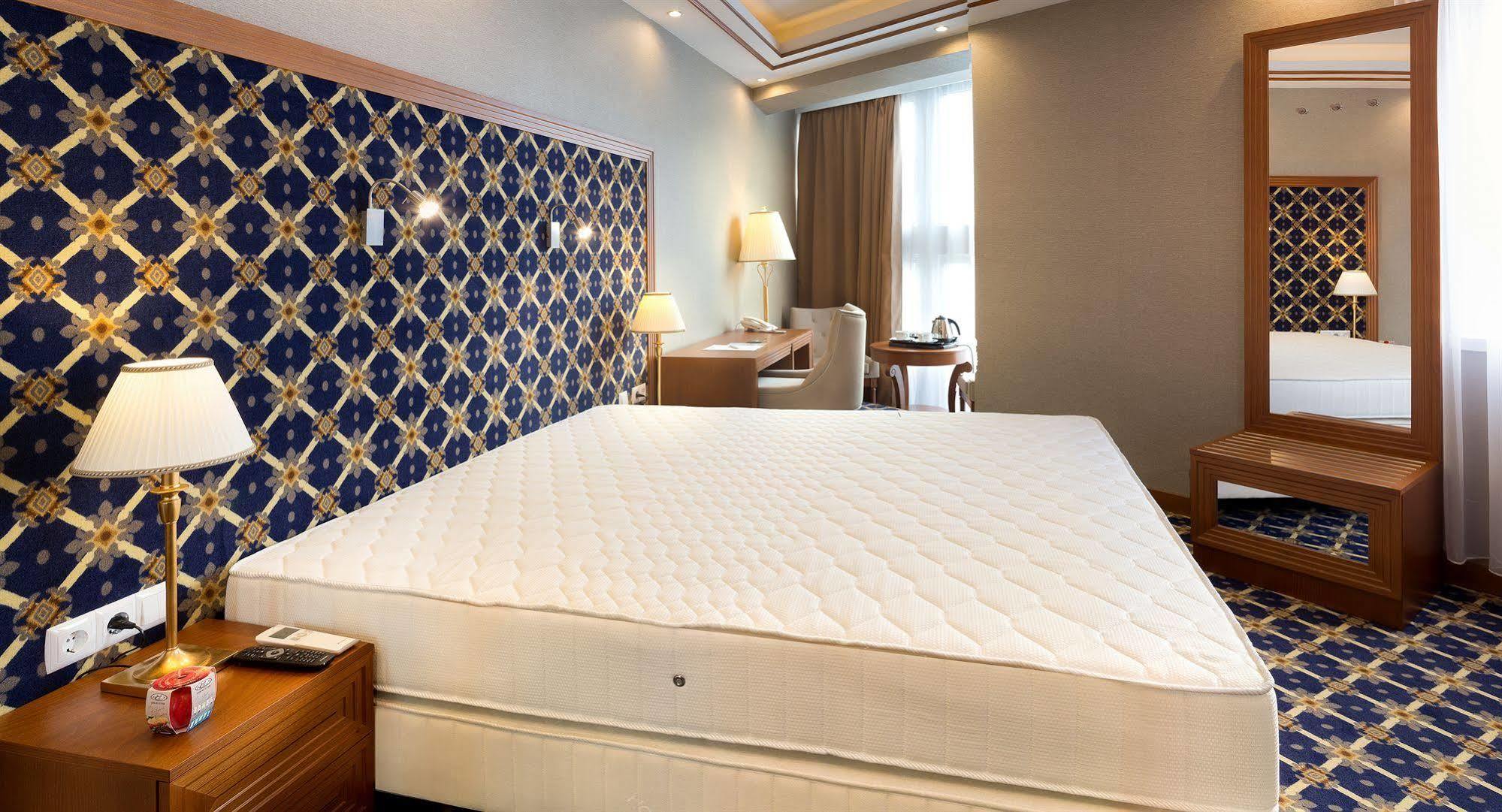 Hotel Central Nyíregyháza Dış mekan fotoğraf